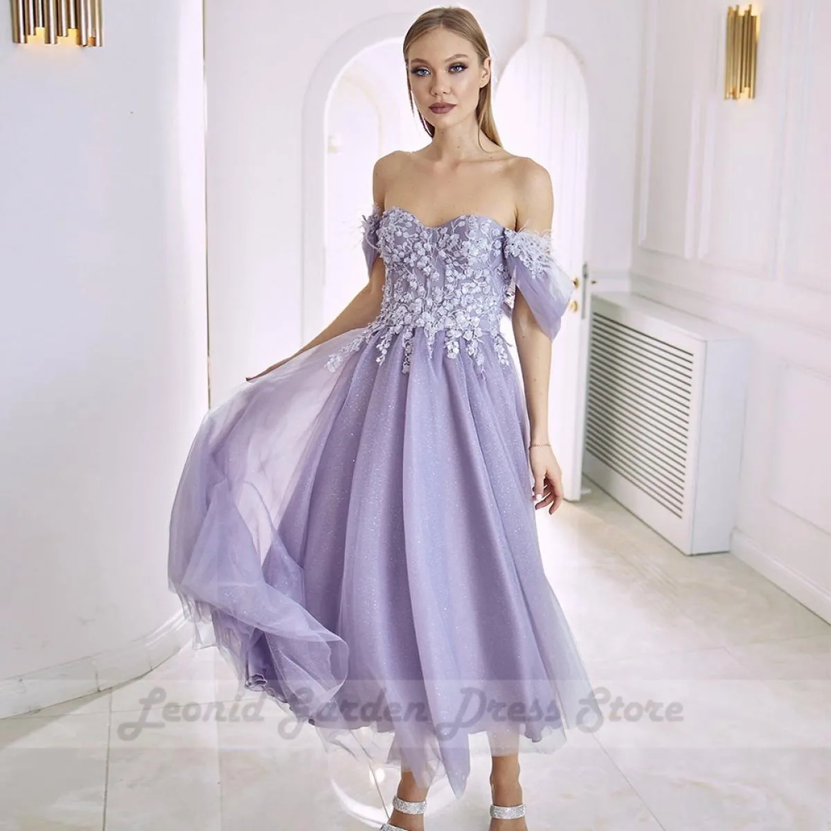 Abiti da ballo color lavanda Sweetheart Tulle Abiti da festa lunghi fino al tè Appliques Abiti da cerimonia nuziale con piume Ve