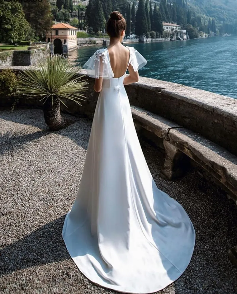 Abiti da sposa con maniche ad aletta 2022 Appliques dellinnamorato Fiocco senza schienale Swe