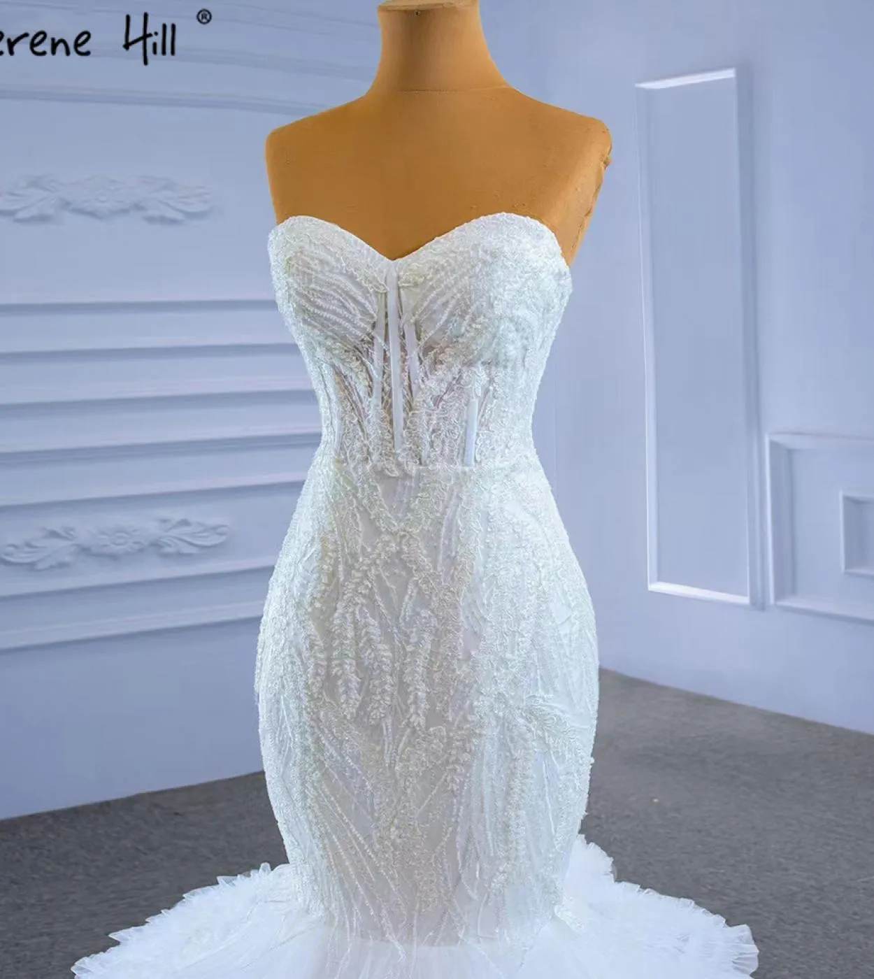 Serene Hill White Sweetheart Abiti da sposa 2022 Abiti da sposa con volant di perline di lusso Hm67347 Abito da sposa su misura